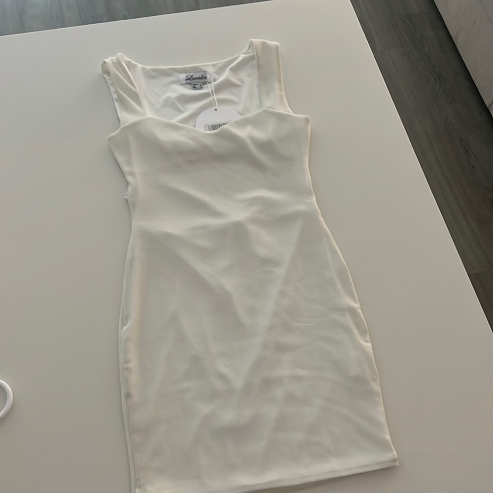 Selfie Leslie Dress